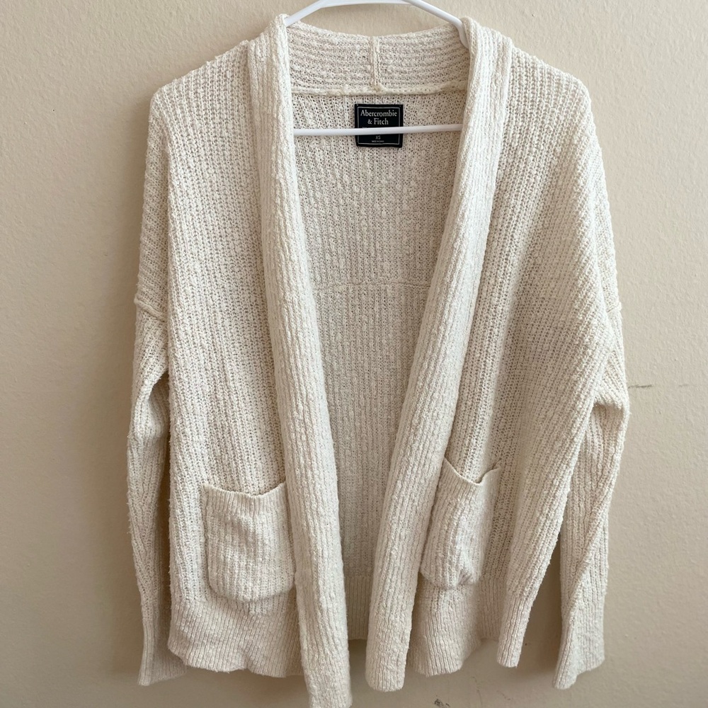 Abercrombie & Fitch Cream Cardigan Sweater Relaxed Fit